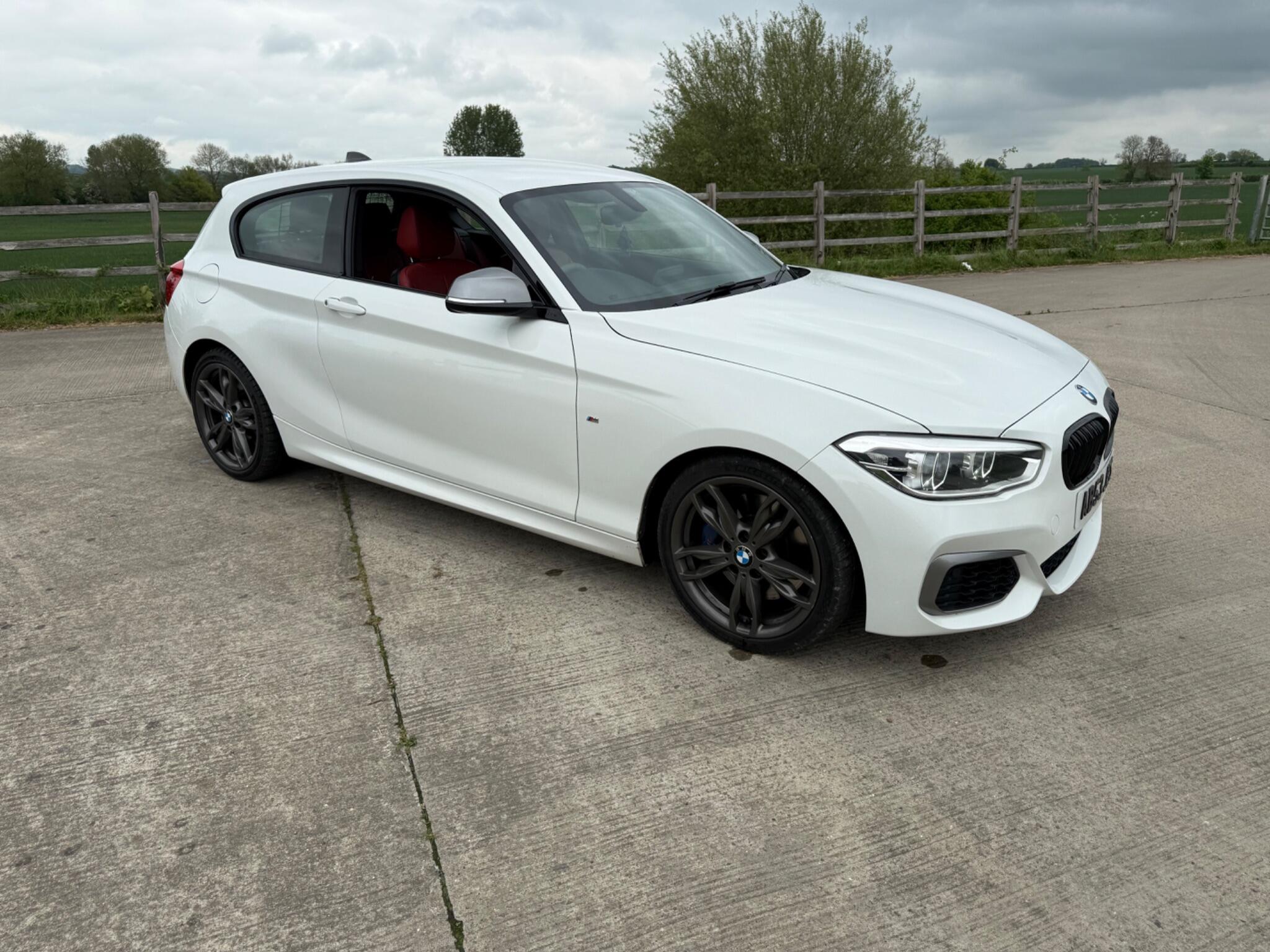 BMW 1 Series 3.0 M135i Euro 6 (s/s) 3dr — photo 54 of 92